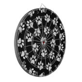 前足、犬の前足、白い前足のパターン ダーツボード (正面左)