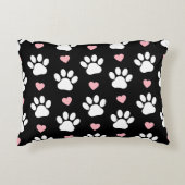 前足、犬の前足、白い前足、ピンクのハート アクセントクッション (正面)