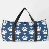 前足、犬の前足、白い前足、青いハートのパターン ダッフルバッグ (裏面)