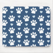 前足、犬の前足、白い前足、青いハートのパターン マウスパッド (正面)