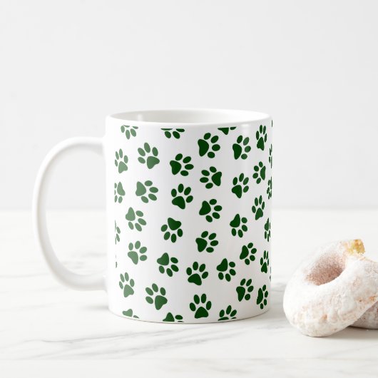 前足、犬の前足、緑の前足のパターン コーヒーマグカップ (ドーナツ)