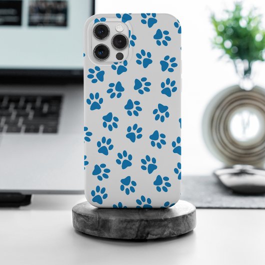 前足、犬の前足、青い前足のパターン iPhoneケース