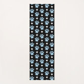 前足、犬の前足、青い前足、白いハートのパターン ヨガマット (正面)