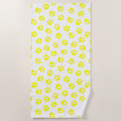 前足、犬の前足、黄色の前足のパターン ビーチタオル (正面)