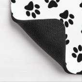 前足、犬の前足、黒い前足のパターン マウスパッド (コーナー)