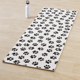 前足、犬の前足、黒い前足のパターン ヨガマット