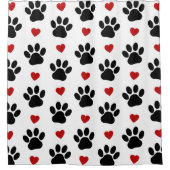 前足、犬の前足、黒い前足、赤いハート シャワーカーテン (正面)