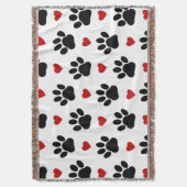 前足、犬の前足、黒い前足、赤いハート スローブランケット (正面縦)