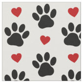 前足、犬の前足、黒い前足、赤いハート ファブリック (クローズアップ)