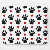 前足、犬の前足、黒い前足、赤いハート マウスパッド (正面)