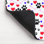 前足、犬の前足、黒い前足、赤いハート マウスパッド (コーナー)