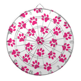 前足、犬の足、ピンクの前足のパターン ダーツボード