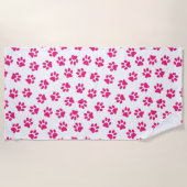 前足、犬の足、ピンクの前足のパターン ビーチタオル (正面)