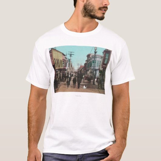 前部StreetNome、AKの眺め Tシャツ (正面)
