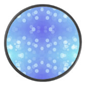 前面にデザインのある丸い青いBluetoothスピーカー アイスホッケーパック (正面)