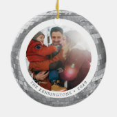 前面カスタムと背面の写真が入ったディスコボール セラミックオーナメント (裏面)