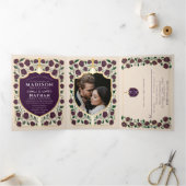 剣と盾のメディエーバルファンタジー結婚式のモノグラム招待状 三つ折り招待状 (内部)