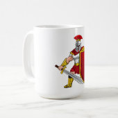 剣と盾を持った古代の戦士のヘルメット姿 コーヒーマグカップ (正面左)
