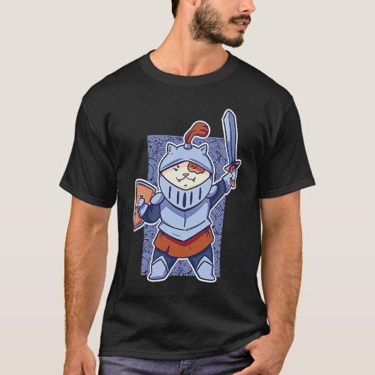 剣と盾を持つ中世の猫の子猫ドラゴン Tシャツ (正面)
