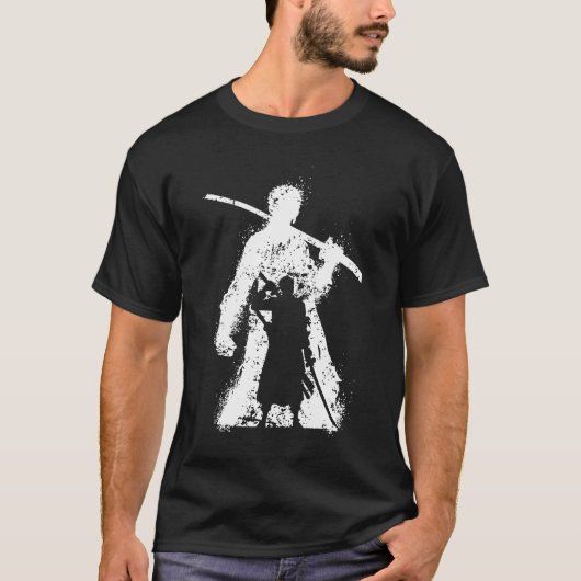 剣を持つ武士のシルエット アート Tシャツ (正面)