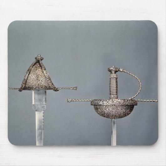 剣: のみで削られた鋼鉄のコップhiltedのレイピア マウスパッド (正面)