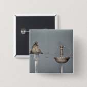 剣: のみで削られた鋼鉄のコップhiltedのレイピア 缶バッジ (正面&裏面)