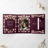 剣&シールド中世ファンタジー結婚の赤 三つ折り招待状 (内部)