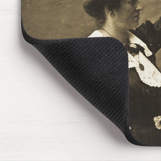 剣Swallowerおよび妻のヴィンテージの余興の変種 マウスパッド (コーナー)