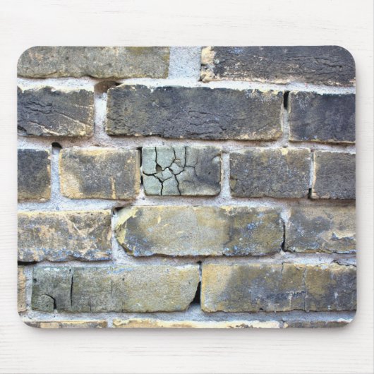割れて崩れグランジた煉瓦壁 マウスパッド (正面)