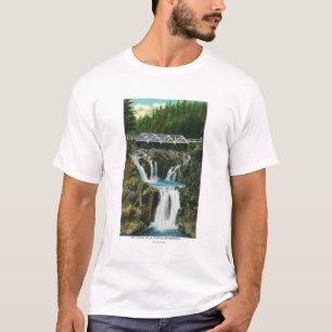 割れ目の石滝および橋の眺め Tシャツ