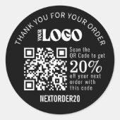 割引クーポンQRコードビジネスロゴブラック ラウンドシール (正面)