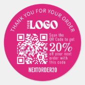 割引クーポンQRコードビジネスロゴホットピンク ラウンドシール (正面)