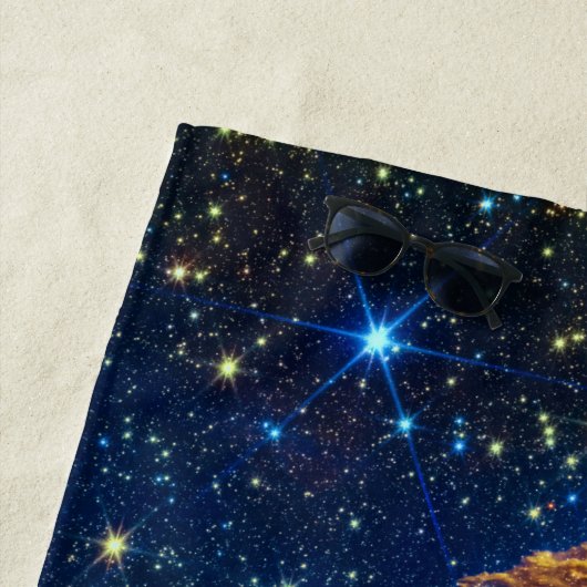 創造の柱 – James Webb NIRCam天文学 ビーチタオル (インサイチュ)