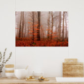 劇的な赤い霧の冬の雪のない森 ポスター (キッチン)