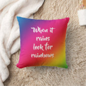 励ましの引用文、虹と星を探す クッション (ブランケット)