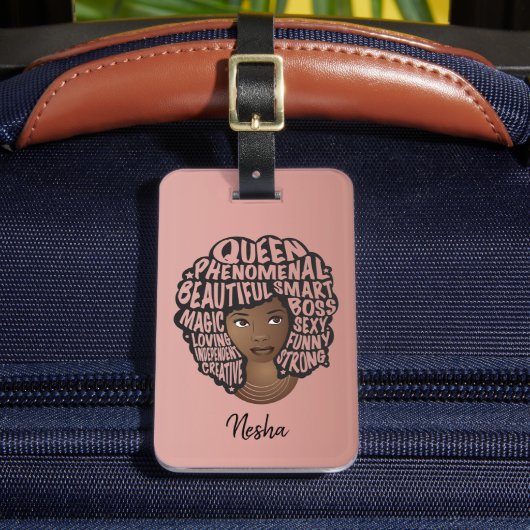 励ましの黒人女性、自然毛、赤面ピンク ラゲッジタグ (正面インサイチュ2)