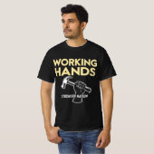 労働力強化国 | 労働日の献上品 Tシャツ (正面フル)