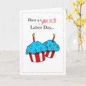 労働日愛国的なカップケーキ カード (黄色い花)