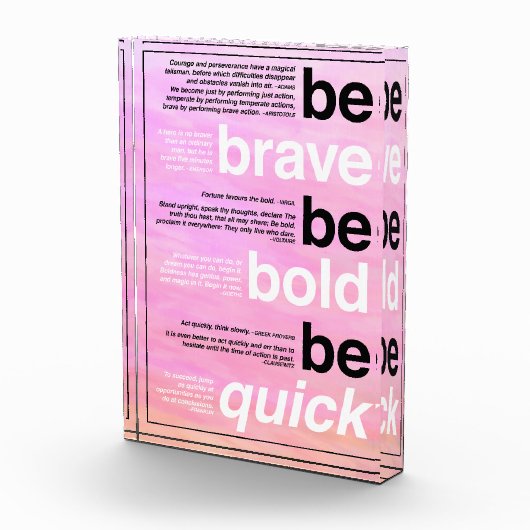 勇敢があって下さい。 はっきりしたがあって下さい。 速いがあって下さい。 やる気を起こさせるな引用文 フォトブロック (右)