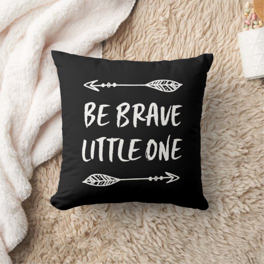 勇敢で小さい1つの白黒枕があって下さい クッション (ブランケット)