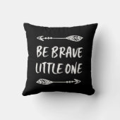 勇敢で小さい1つの白黒枕があって下さい クッション (裏面)