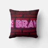 勇敢な感動的引用文ネオン効果文字 クッション (裏面)