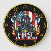 勇敢な消防士が立誇りを持ったつ ラージ壁時計 (正面)