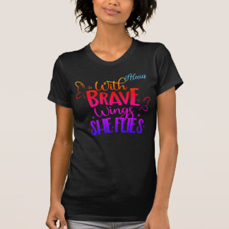 勇敢な翼を持つ女性用 Tシャツ