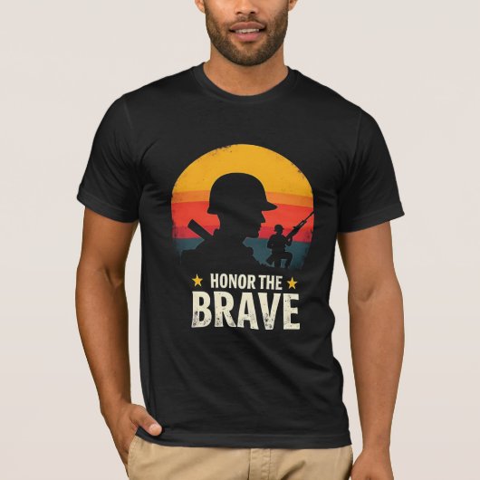 勇敢な退役軍人のシルエット ビンテージサンセット Tシャツ (正面)