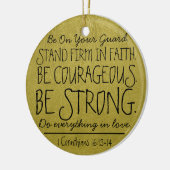 勇気があり、強い聖書の詩があって下さい セラミックオーナメント (左)