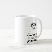 勇気付けられるのダイヤモンドは必要に迫られるマグになされます コーヒーマグカップ (正面右)