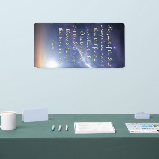 勇気付けられるバナー – 詩篇34:7-8 横断幕 (トレードショー)