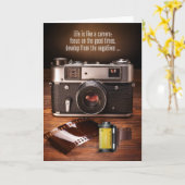 勇気付けられるヴィンテージカメラおよびフィルムユーモア カード (黄色い花)