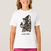 勉強中の魔女と名前またはテキストのカスタマイズ Tシャツ (正面)